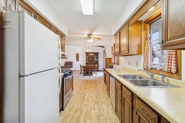 7041 Georgia Avenue N, Brooklyn Park, MN 55428