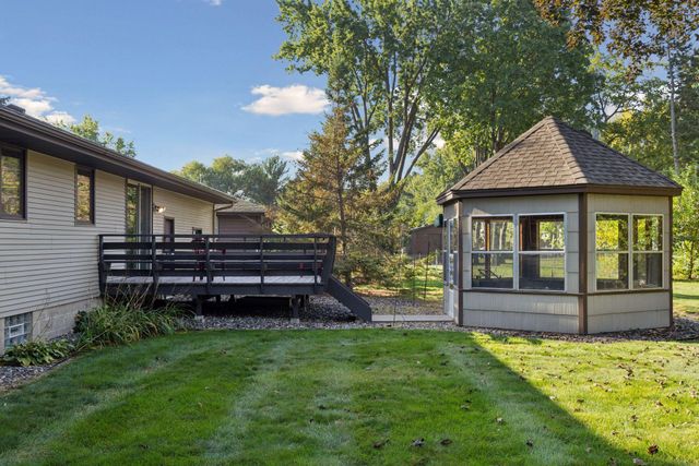 7041 Georgia Avenue N, Brooklyn Park, MN 55428