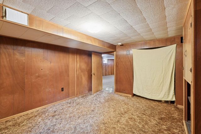 7041 Georgia Avenue N, Brooklyn Park, MN 55428