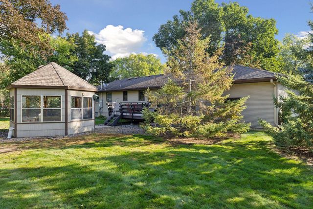 7041 Georgia Avenue N, Brooklyn Park, MN 55428