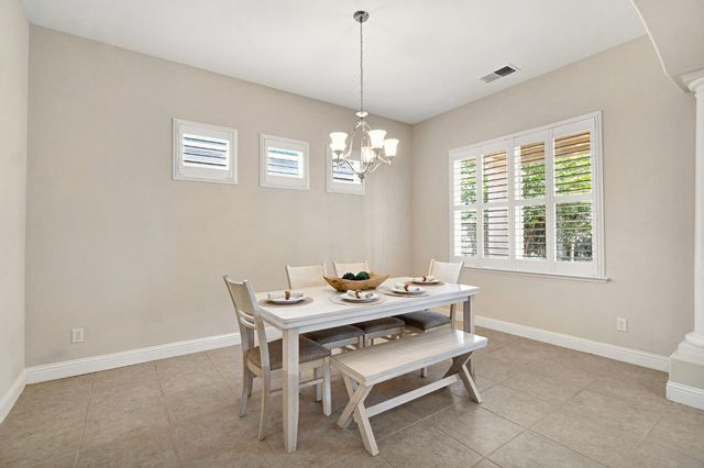 2934 E Salem Avenue, Fresno, CA 93720