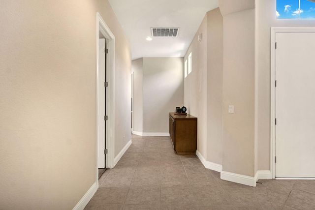2934 E Salem Avenue, Fresno, CA 93720