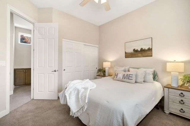 2934 E Salem Avenue, Fresno, CA 93720