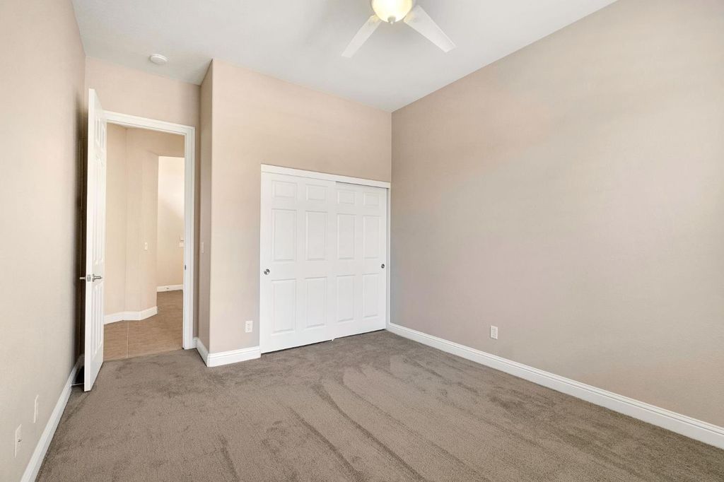 Image 25 of property listing at 2934 E Salem Avenue, Fresno, CA 93720