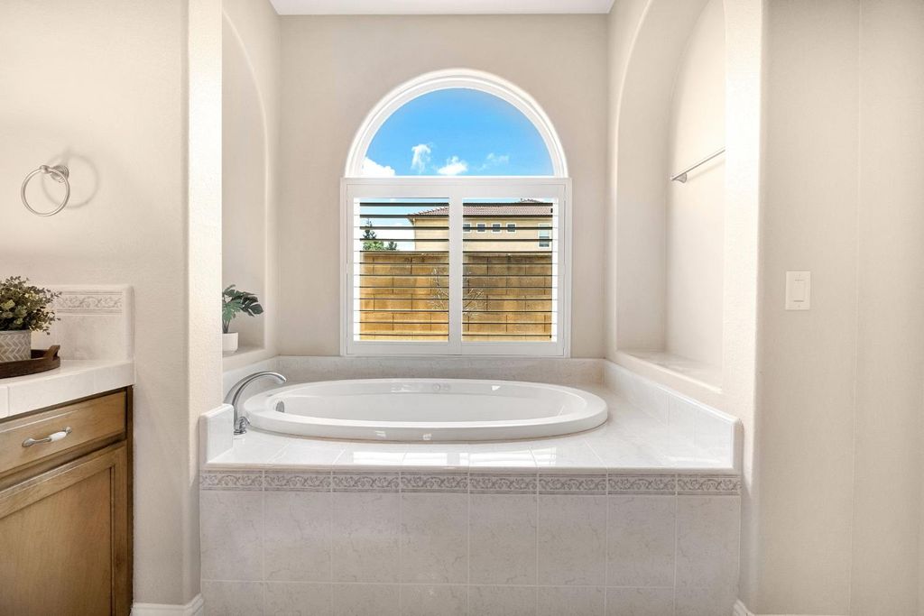 Image 37 of property listing at 2934 E Salem Avenue, Fresno, CA 93720