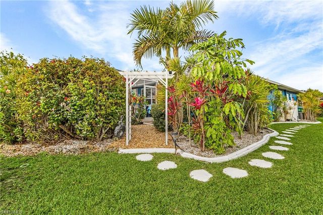 1840 NE 23rd TER, Cape Coral, FL 33909