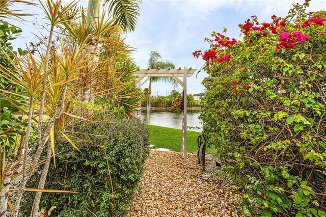 1840 NE 23rd TER, Cape Coral, FL 33909