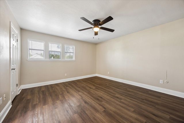 8329 Fathom CIR, Austin, TX 78750