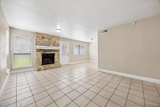 8329 Fathom CIR, Austin, TX 78750