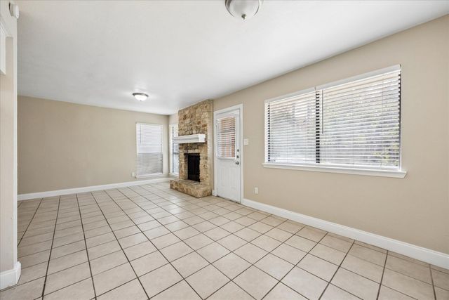 8329 Fathom CIR, Austin, TX 78750