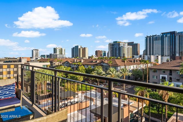 208 W PORTLAND Street 662, Phoenix, AZ 85003