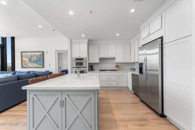 208 W PORTLAND Street 662, Phoenix, AZ 85003