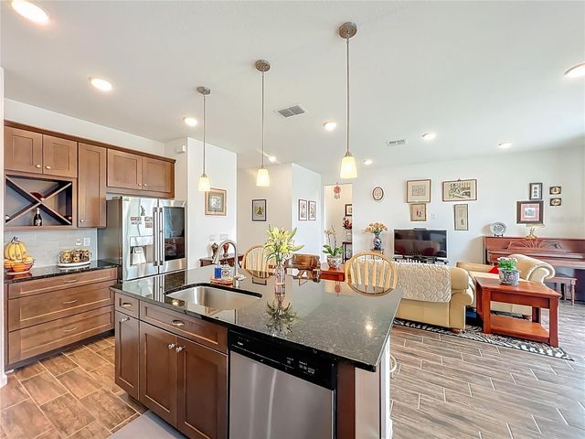 8560 COMPASS POINT AVENUE, Orlando, FL 32832