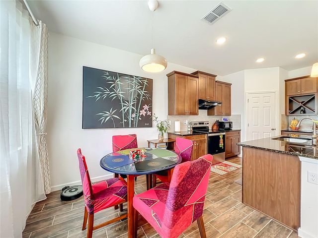 8560 COMPASS POINT AVENUE, Orlando, FL 32832