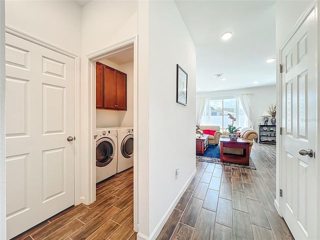 8560 COMPASS POINT AVENUE, Orlando, FL 32832