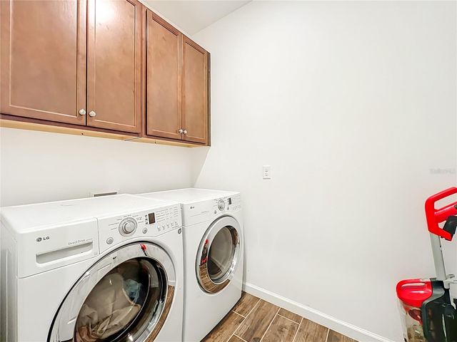 8560 COMPASS POINT AVENUE, Orlando, FL 32832