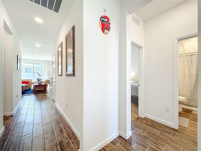 8560 COMPASS POINT AVENUE, Orlando, FL 32832