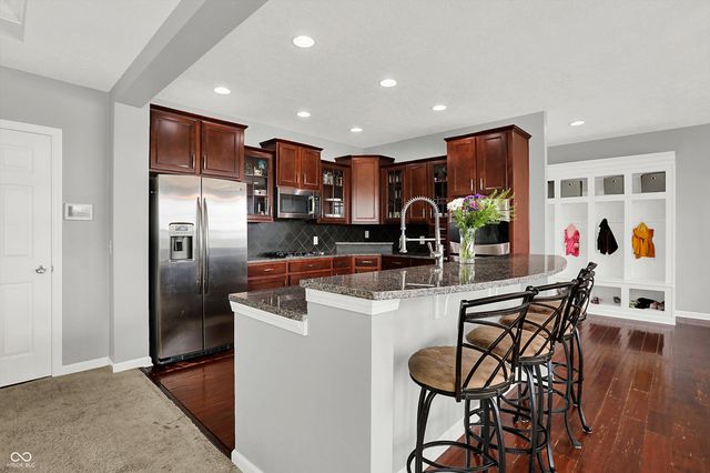 1266 Colinbrook Circle, Greenwood, IN 46143