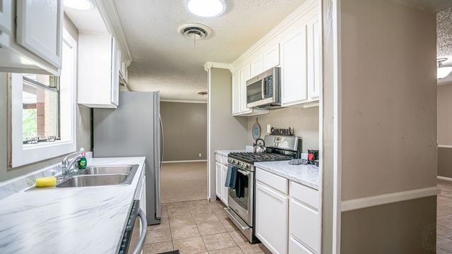 1110 Penrod Street, Granbury, TX 76048