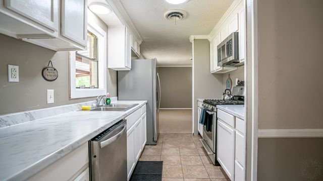 1110 Penrod Street, Granbury, TX 76048