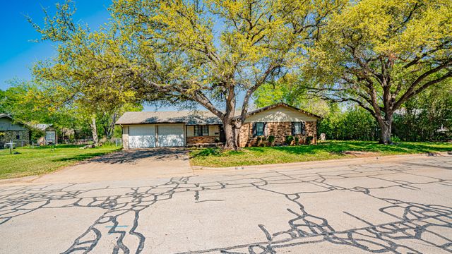 1110 Penrod Street, Granbury, TX 76048