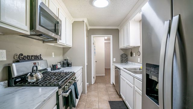 1110 Penrod Street, Granbury, TX 76048