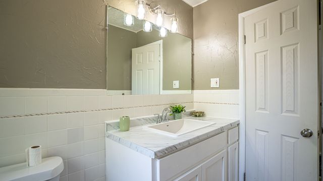 1110 Penrod Street, Granbury, TX 76048