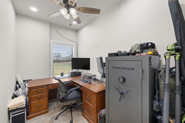 4500 Gibbs LN, Caldwell, TX 77836