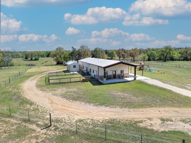 4500 Gibbs LN, Caldwell, TX 77836