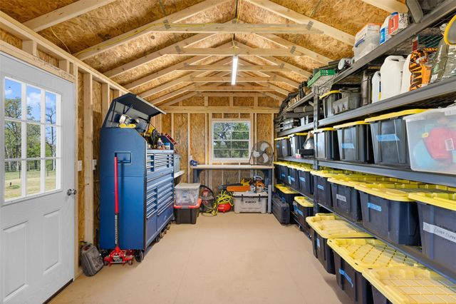4500 Gibbs LN, Caldwell, TX 77836