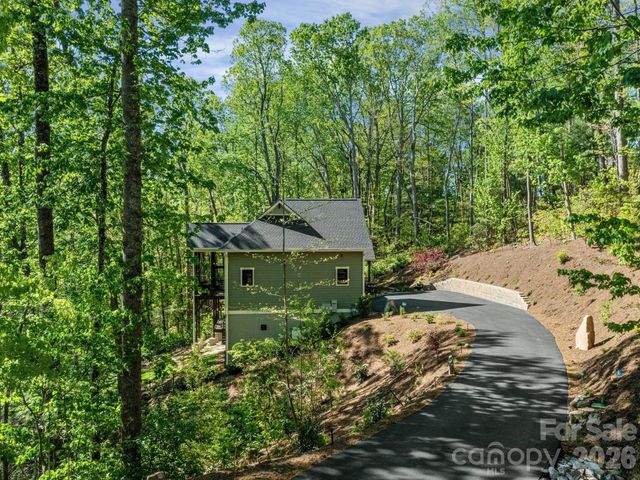 199 Garnet Way, Hendersonville, NC 28791