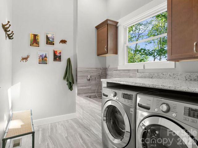 199 Garnet Way, Hendersonville, NC 28791