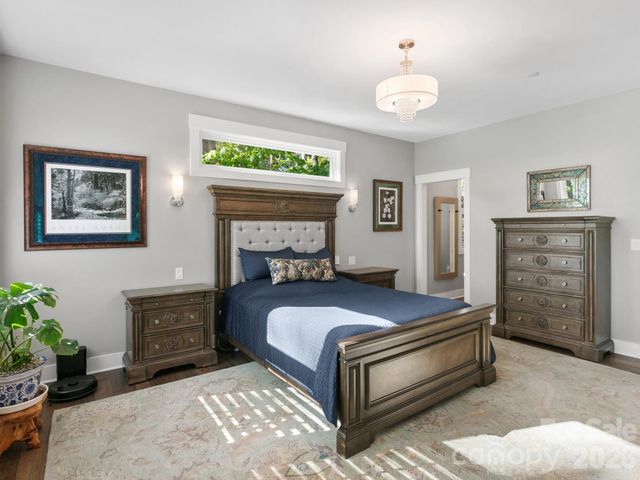 199 Garnet Way, Hendersonville, NC 28791