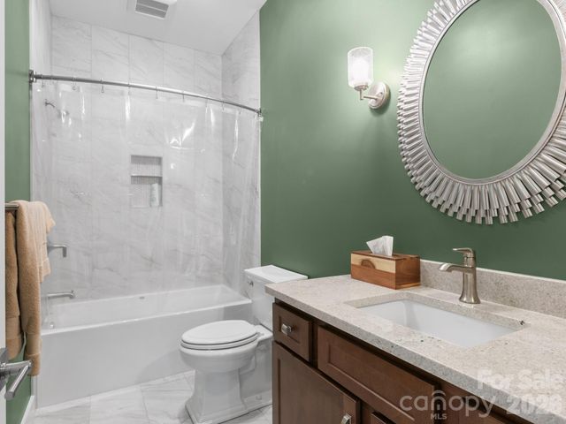 199 Garnet Way, Hendersonville, NC 28791