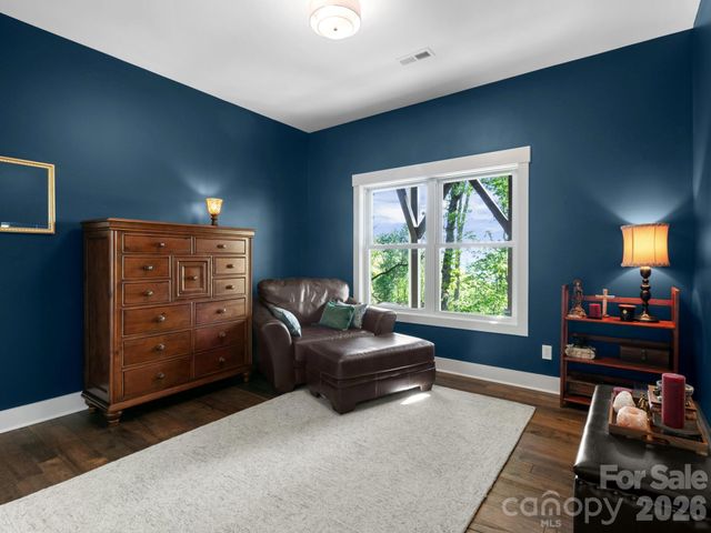 199 Garnet Way, Hendersonville, NC 28791