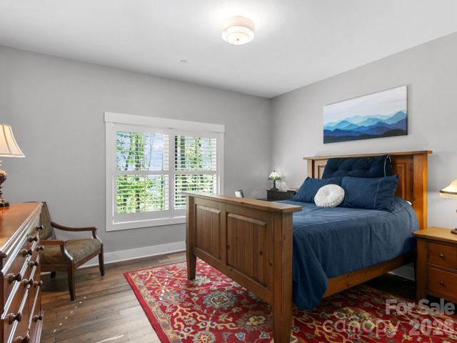 199 Garnet Way, Hendersonville, NC 28791