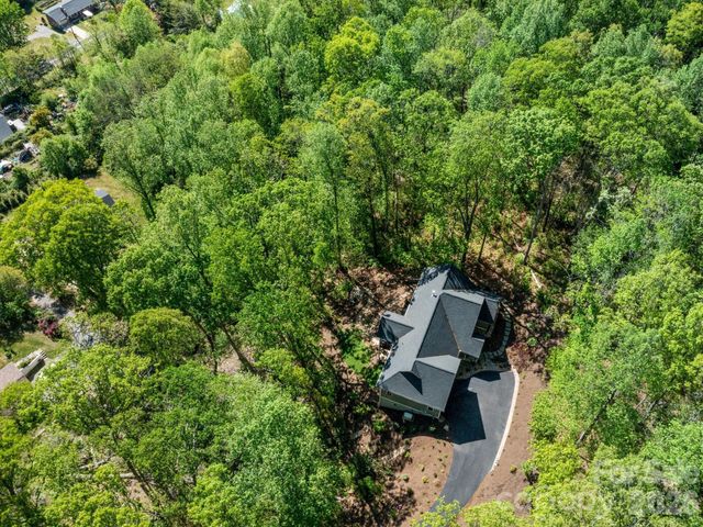 199 Garnet Way, Hendersonville, NC 28791