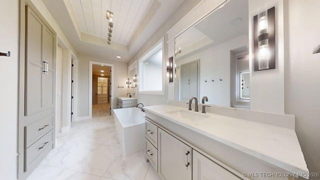 8117 E Elgin Street, Broken Arrow, OK 74014