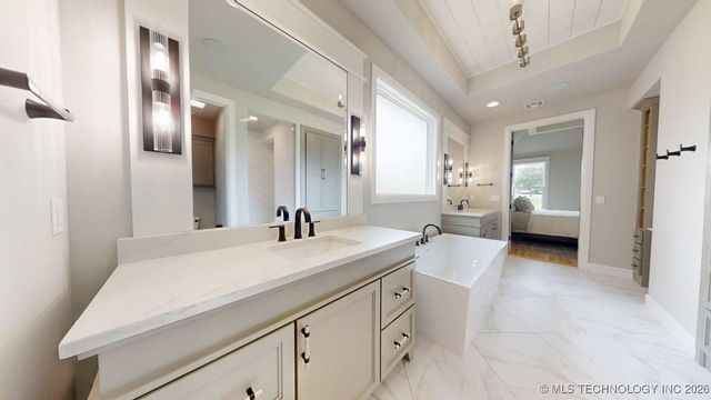 8117 E Elgin Street, Broken Arrow, OK 74014