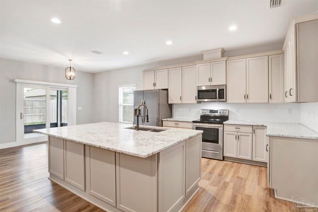 4320 Quiet Ct, Gulf Breeze, FL 32563