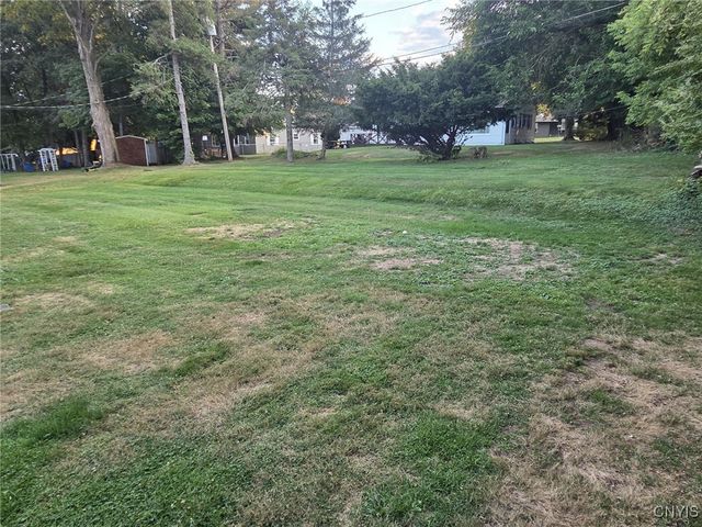 26 Bedford Drive, Whitestown, NY 13492