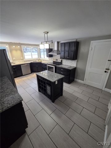 26 Bedford Drive, Whitestown, NY 13492