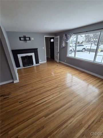 26 Bedford Drive, Whitestown, NY 13492