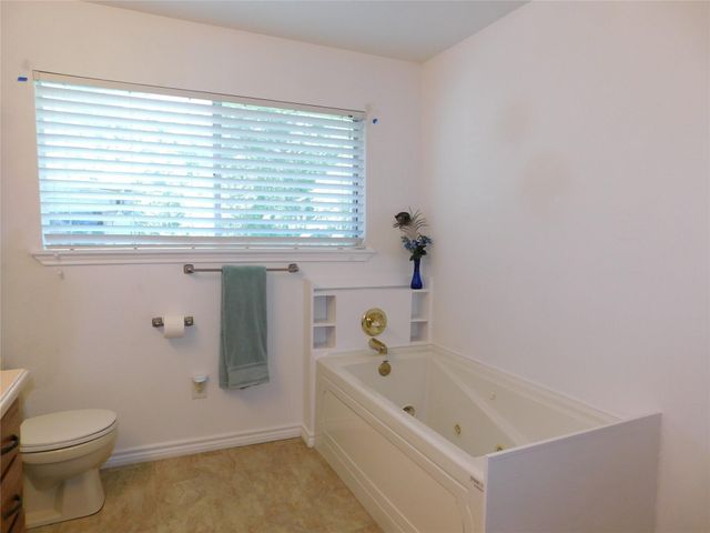 247 Warbler Lane, Livingston, TX 77351