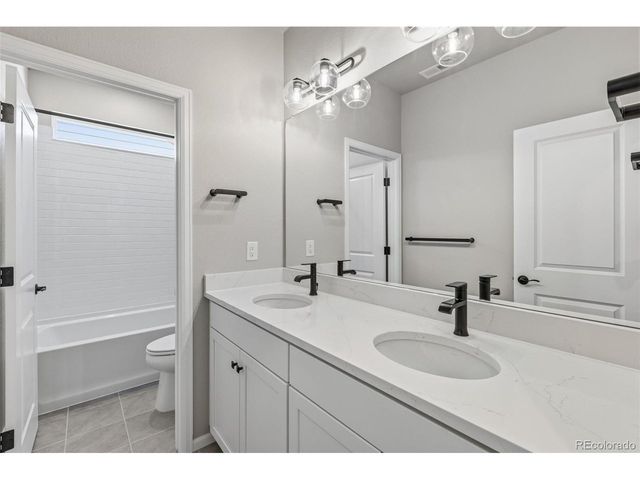 24382 E Atlantic Dr, Aurora, CO 80016