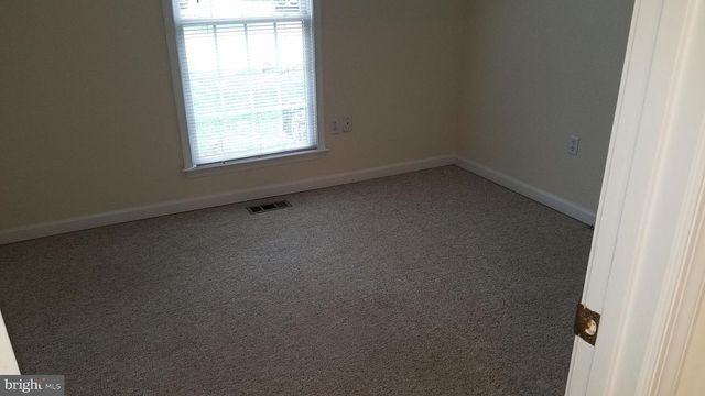 108 FINCH LN, Falling Waters, WV 25419