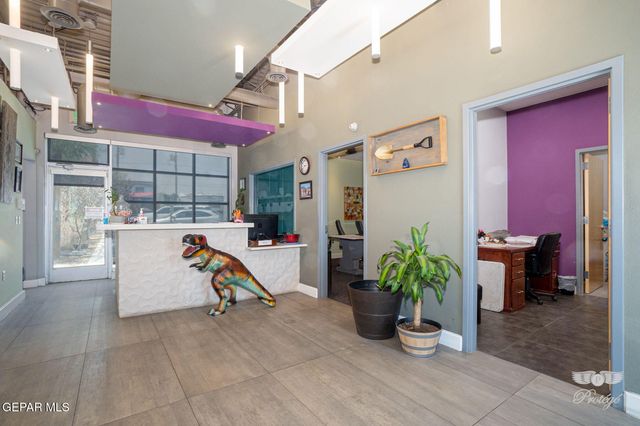 700 N COPIA Street, El Paso, TX 79903