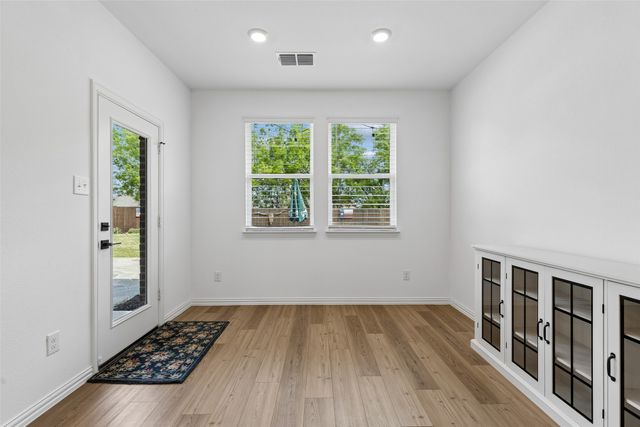 1512 Gentle Creek Lane, Fort Worth, TX 76052