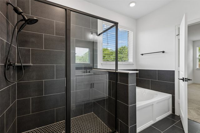 1512 Gentle Creek Lane, Fort Worth, TX 76052