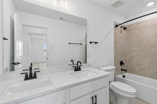 1512 Gentle Creek Lane, Fort Worth, TX 76052